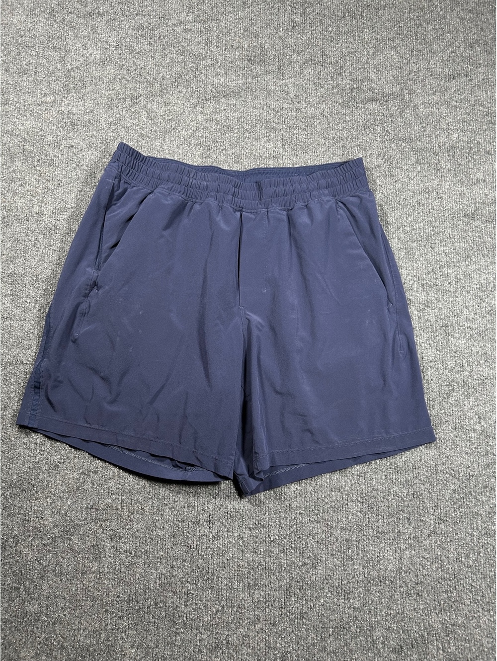 Lululemon Men's Navy Athletic Shorts Size Large